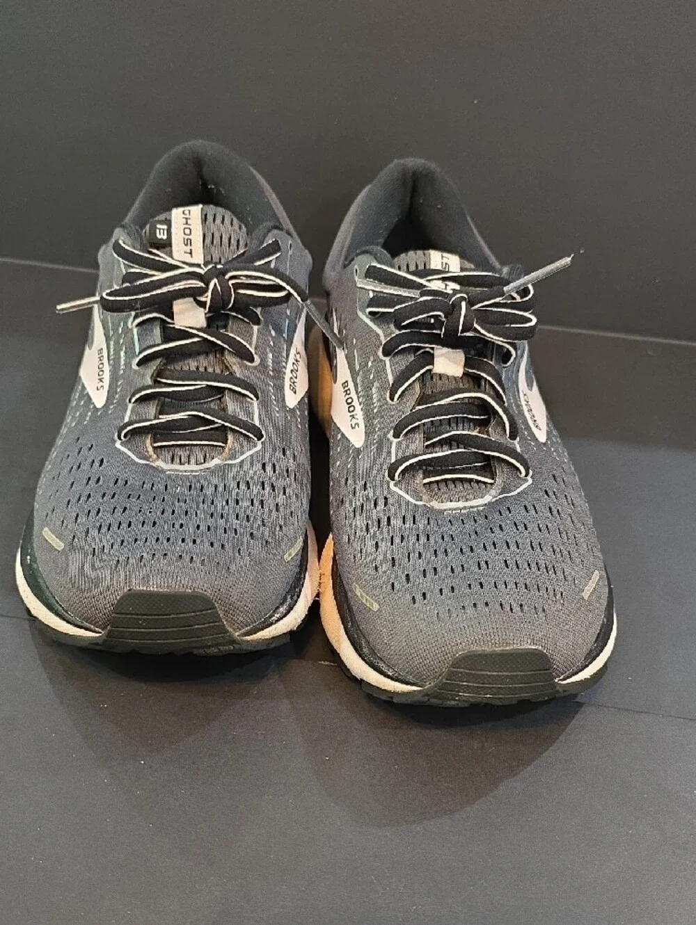 Brooks Ghost 13 Women's Athletic Running Shoes — Gray/White Size 11